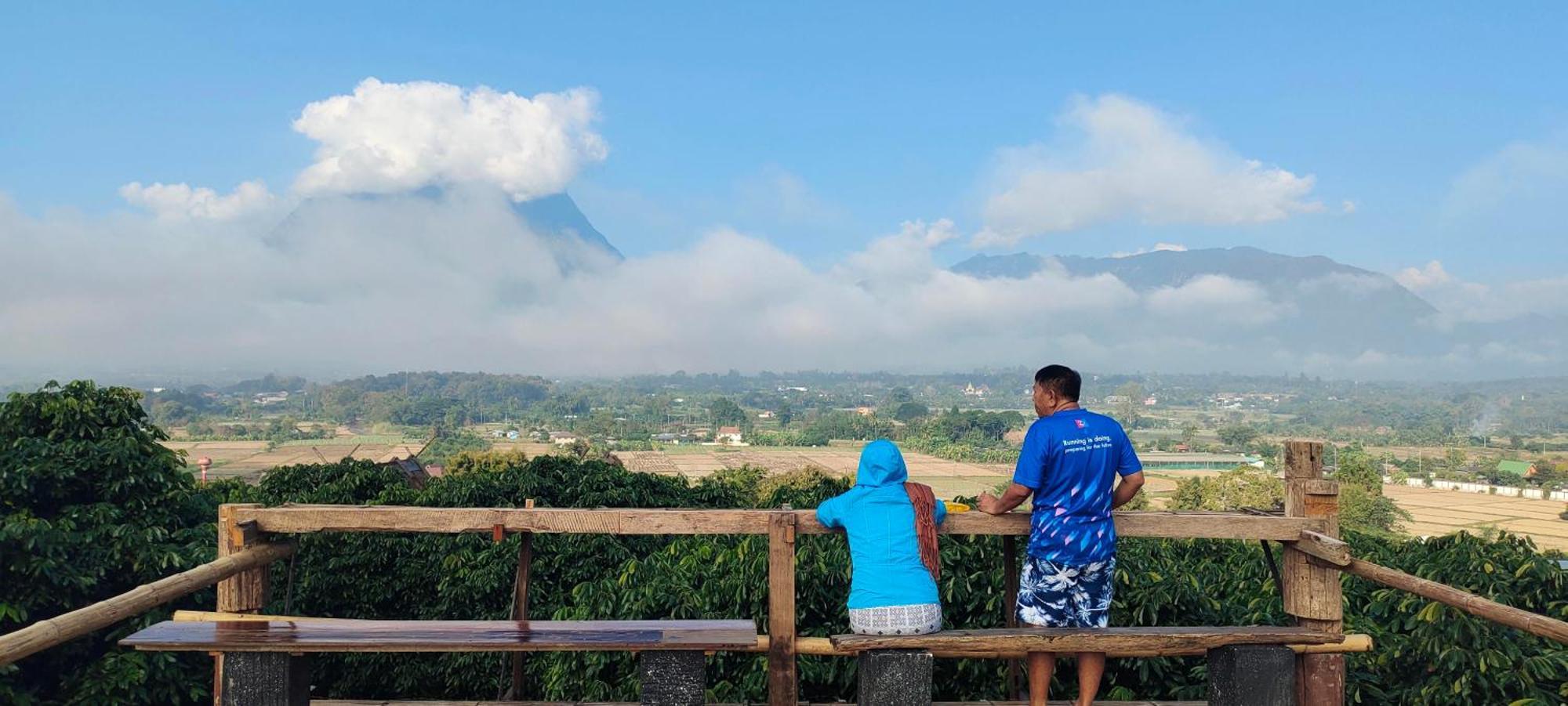 Baan 2 Dao Farmstay Чианг Дао Экстерьер фото